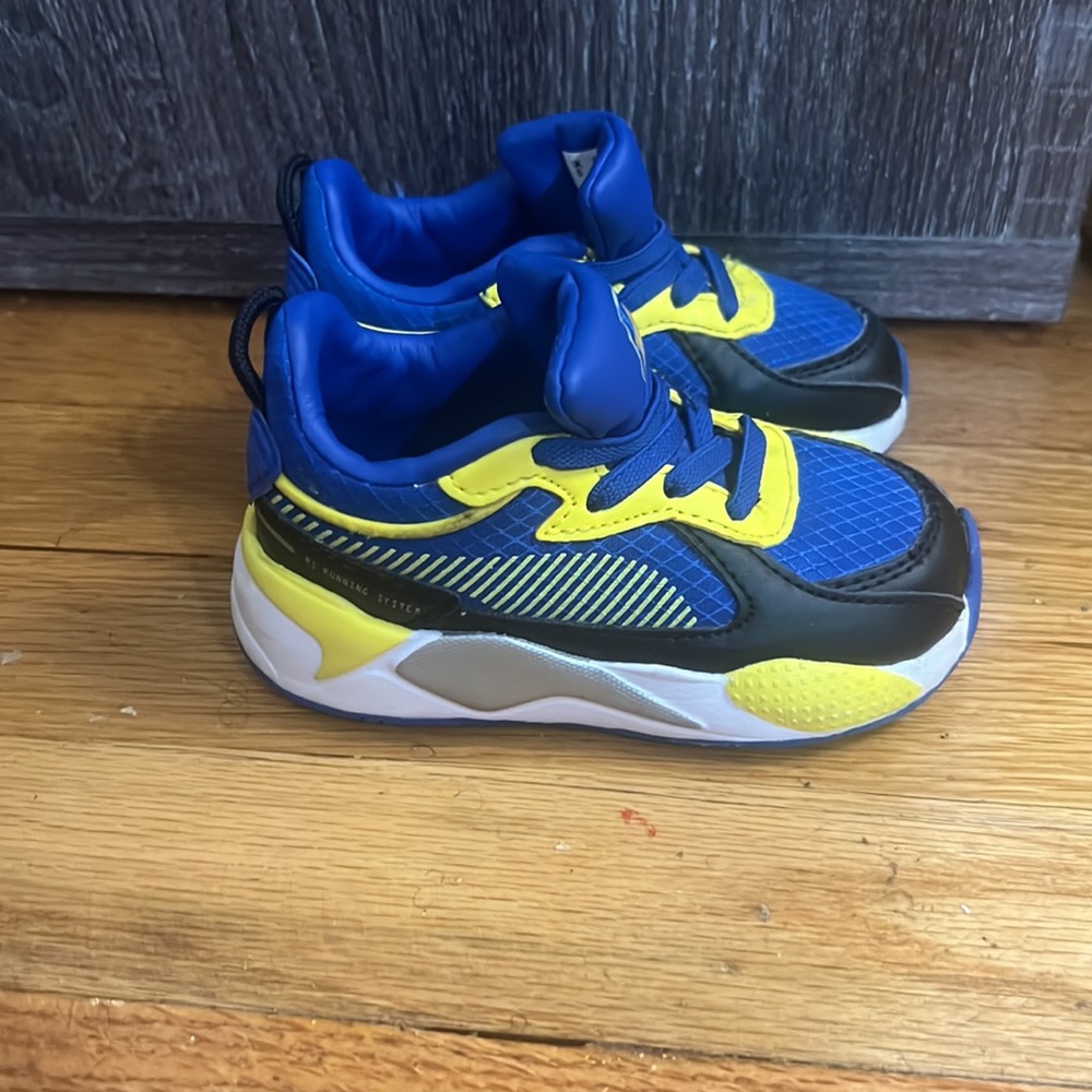 Puma Sneakers ( Paw Patrol)